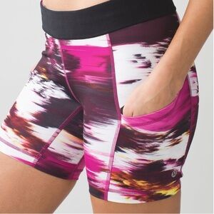 Lululemon 6 What The Sport Short II Pigment Wind Berry Rumble Multi
6”
